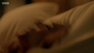 Synnove Karlsen nude - Clique s02e03 (2018)