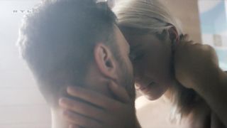 Cheyenne Pahde naked - Alles was zahlt (2018)