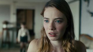 Saskia Rosendahl, Ulrike C. Tscharre, Juta Vanaga - Werk ohne Autor (2018) Censorship nude episode