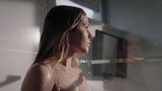 Harriet Dyer naked - The between s01e01 (2019)
