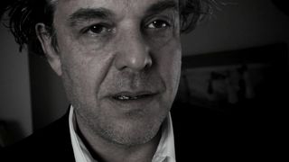 Sienna Miller, Scarlett Kapella, Izabella Miko - 2 Wanks (2012)