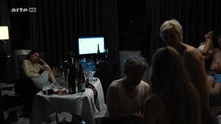 Julia Hummer, Eva Lobau, Jasna Fritzi Bauer Nude - Im Alter von Ellen (2010)