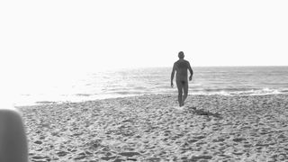 Inmaculada Moral, Alicia Fernandez nude - El nudista (2015)