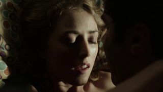 Annie Parisse, Katie Finneran Nude Rear End Fashion, Clad Hookup, Nude-Chested in 'The Looming Tower'