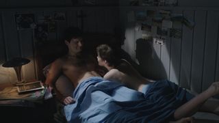 Mathilde Warnier nude - Au service de la France (2015) (Season 1, Episode 12)