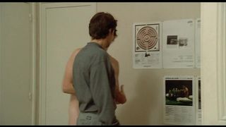 Faire un film. Filmer la nudite en ville et a la campagne