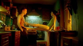 Evgeniya Kreggde naked - Papa sdohni (2019)