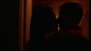 Arta Dobroshi - Stray (2018) douche naked scene