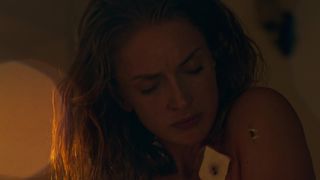 Yasemin Kay Allen naked - Hammer Back s07e01 (2019)