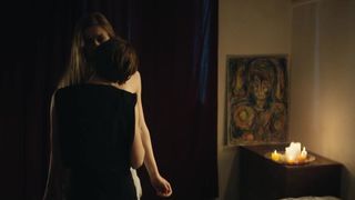 Theresa Hedelund, Sofie Torp naked - Bokser (2017)