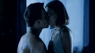 Laura Malmivaara, Irina Bjorklund, Matleena Kuusniemi, Jaana Jarvinen nude - Levottomat (2000)