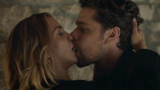 Sarah Kristian naked , Alice Belaïdi  - Victor et Celia (2019)