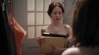 Roxane Duran nude - Krieg der Traume s01e05 (2018)