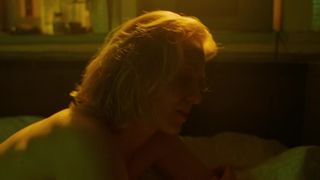 Monika Balsai naked - Jupiter holdja (2017)