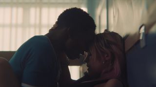 Emma Mackey naked - Hump Education s01e02-04 (2019)