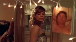 Suzan Anbeh nackt - Leo und Marie - Eine Weihnachtsliebe (2008) Topless Actress