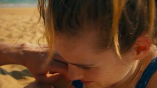 Noemie Schmidt naked - Paris est a nous (2019)