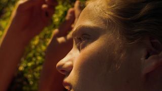 Noemie Schmidt naked - Paris est a nous (2019)