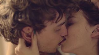 Freya Mavor Nude - Modern Life Is Litter (2017. HOOKUP)