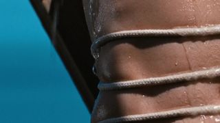 Marine Sainsily, Elina Lowensohn nude - Laissez bronzer les cadavres (2017)