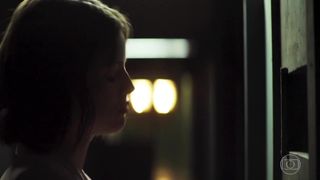 Agatha Moreira naked, nude-chested, bathroom in 'A Dona do Pedaco'