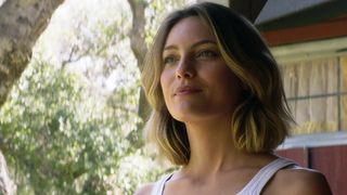 Leila George, Emily Deschanel naked - Brute Kingdom s04e07 (2019)