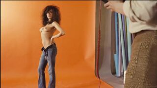 Natalia Avelon nude - Das wilde Leben (2007)