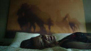 Frankie Shaw nude - SMILF s02e02 (2018)