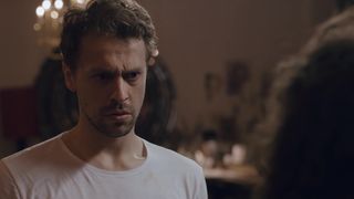 Melisa Senolsun nude - The Bounty s01e04 (2019)