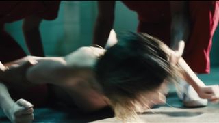 Gaite Jansen nude - Jett s01e03 (2019)