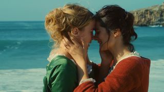 Adele Haenel, Noemie Merlant naked - Portrait de la jeune fille en feu (2019)