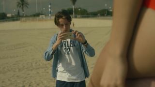 Juliette Bettencourt, Eva Hatik naked - Vingt-Cinq S1 (2018)