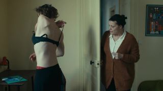 Julie Moulier naked - Nos vies formidables (2019)