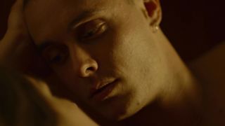 Michela De Rossi naked - La terra dell'abbastanza (2018)