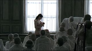 Virginie Ledoyen Naked - Saint Ange (2004)