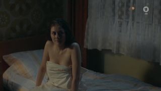 Amy Benkenstein Sans Bra, Duo Fuck Movie in videos 'Kruso'