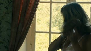 Virginie Efira naked - Un Amour Unlikely (2018)