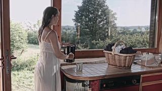 Chloe Andre naked - Les Naufrages (2015)