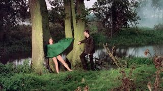 Joely Richardson nude, Jane Gurnett nude, Juliet Stevenson - Drowning by Numbers (1988)