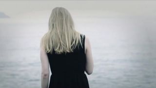 Maria Winther Olsen, Elin Morkore Dalberg Naked - Som engle vi falder (2014)