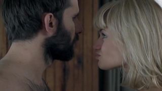 Emilia Komarnicka naked - 80 milionow (2011)