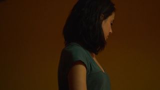 Margaret Qualley splendid – The Leftovers s01e01 (2014)