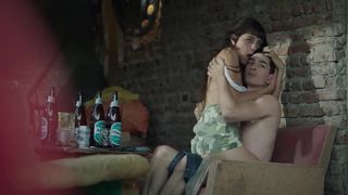 Yesica Glikman, Tamara Ayelen Arias naked - Apache La vida de Carlos Tevez s01e04 (2019)