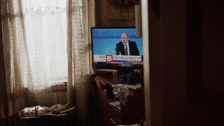 Isidora Goreshter spectacular - Shameless (2016) (Season7,Episode6)