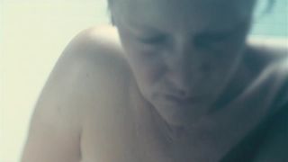 Sophia Leboutte, Julie Neenemaggi nude - Thermes (2010)