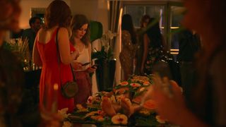 Coco Bolleboom, Phoebe Robinson, Gillian Jacobs nude - Ibiza (2018)