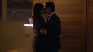 Catrinel Marlon naked - La Porta Rossa s01e05 (2017)