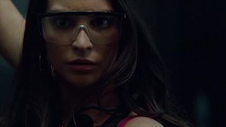 Elizabeth Banks uber-super-hot, Genesis Rodriguez wondrous – Guy on a Ledge (2012)