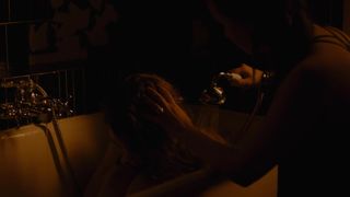 Liv Henneguier nude - Crache coeur (2015)