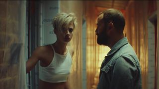 Polina Maksimova nude - Sans Me (2018)